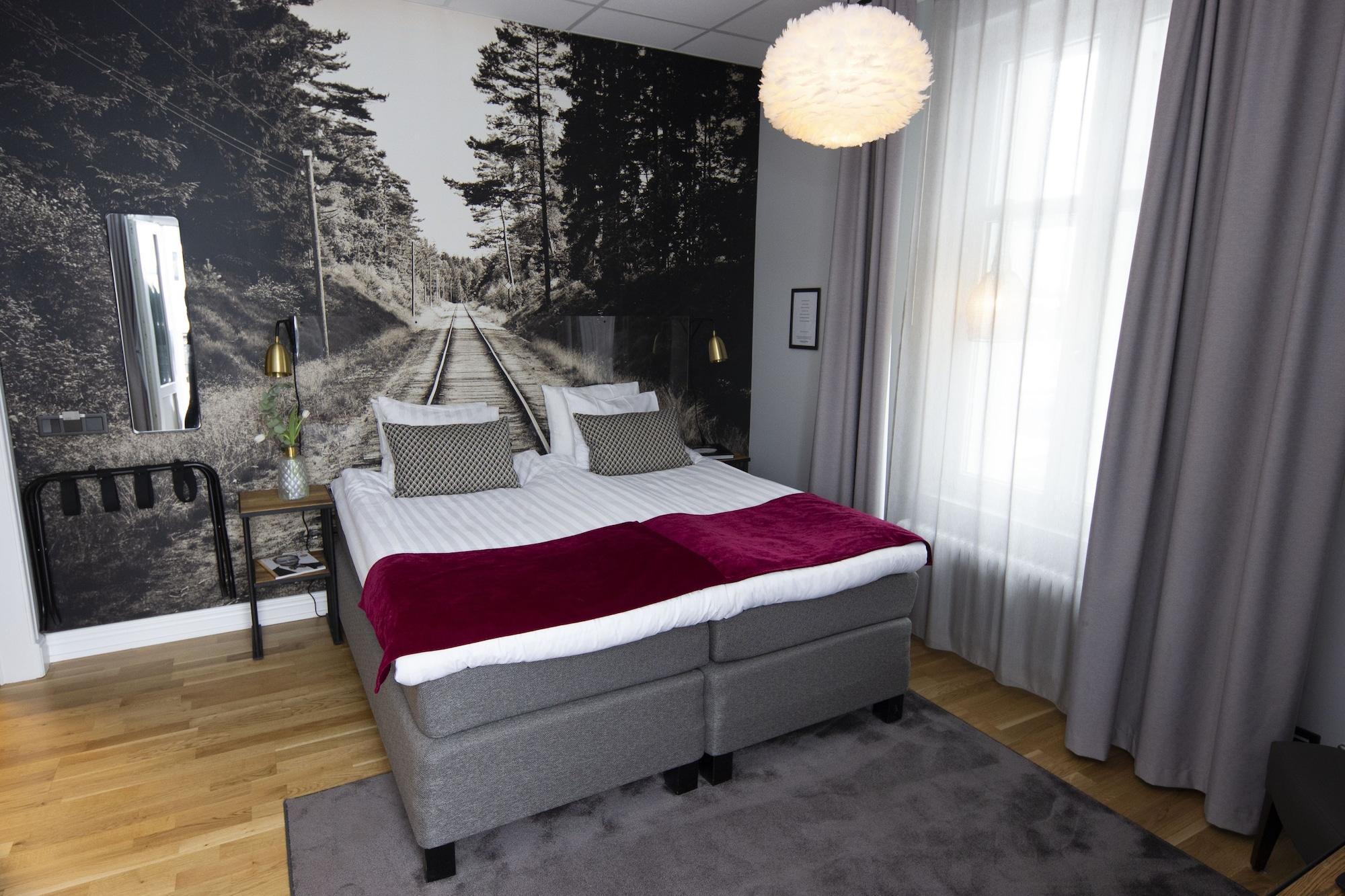 Livin Station Hotel Örebro Buitenkant foto