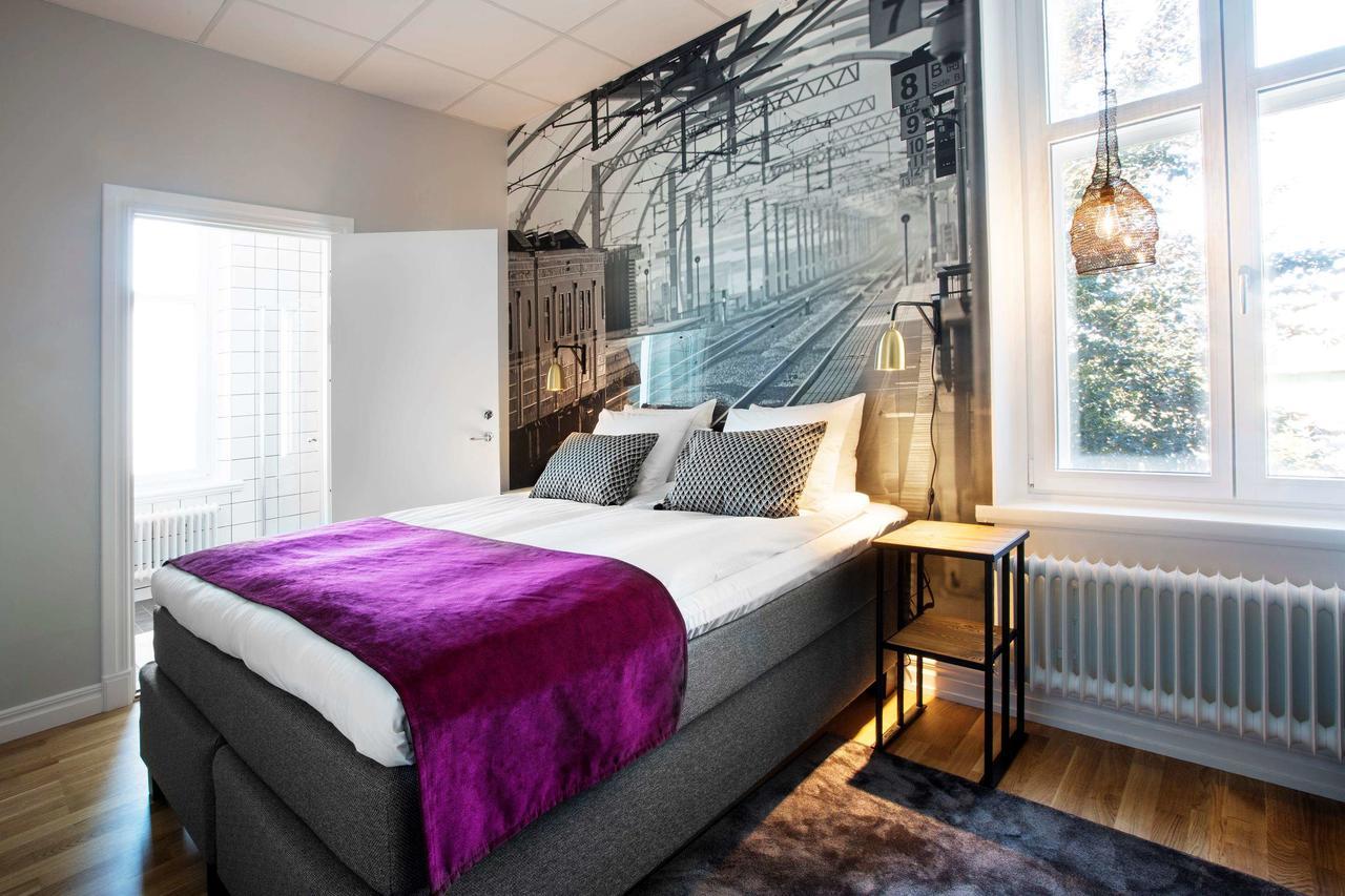 Livin Station Hotel Örebro Buitenkant foto